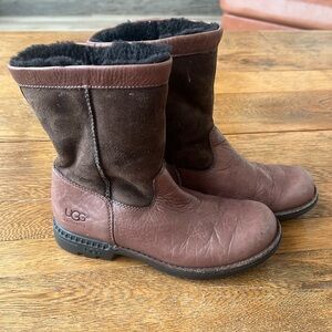UGG Leather boots size 3 🤎